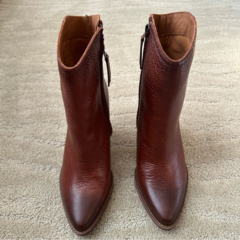 Zodiac Darrah Leather Western Pointed Toe Cone Heel Bootie Cognac Brown Sz 9 NIB - Picture 3 of 16